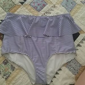 Kortni Jeane bottoms